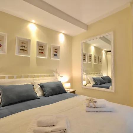 Gramsci 79 - Elegante Appartamento Fronte Spiaggia Con 3 Posti Letto *