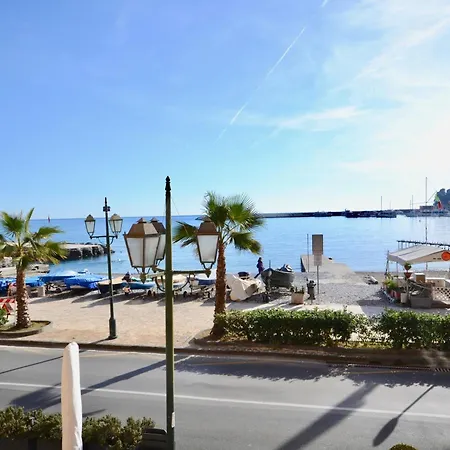 Gramsci 79 - Elegante Appartamento Fronte Spiaggia Con 3 Posti Letto Santa Margherita Ligure