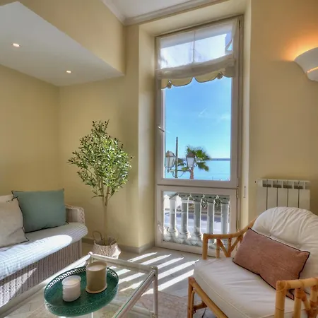 Appartement Gramsci 79 - Elegante Appartamento Fronte Spiaggia Con 3 Posti Letto *