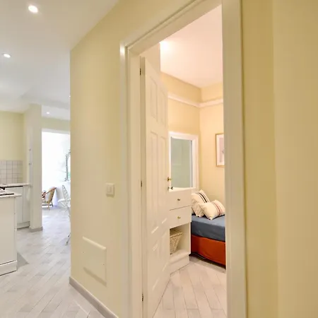 Gramsci 79 - Elegante Fronte Con 3 Posti Letto *