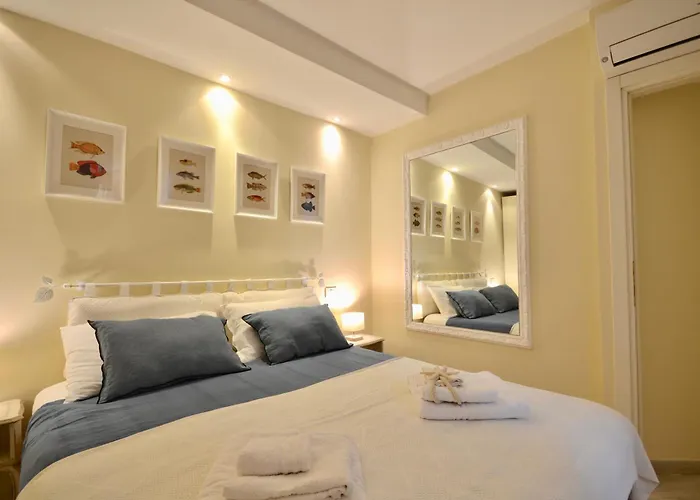 Gramsci 79 - Elegante Fronte Con 3 Posti Letto *