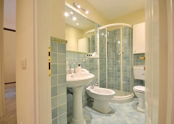 Gramsci 79 - Elegante Fronte Con 3 Posti Letto شقة