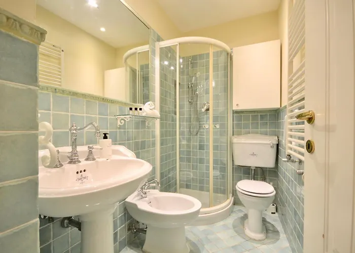 Gramsci 79 - Elegante Fronte Con 3 Posti Letto *