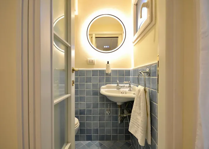 Gramsci 79 - Elegante Fronte Con 3 Posti Letto شقة